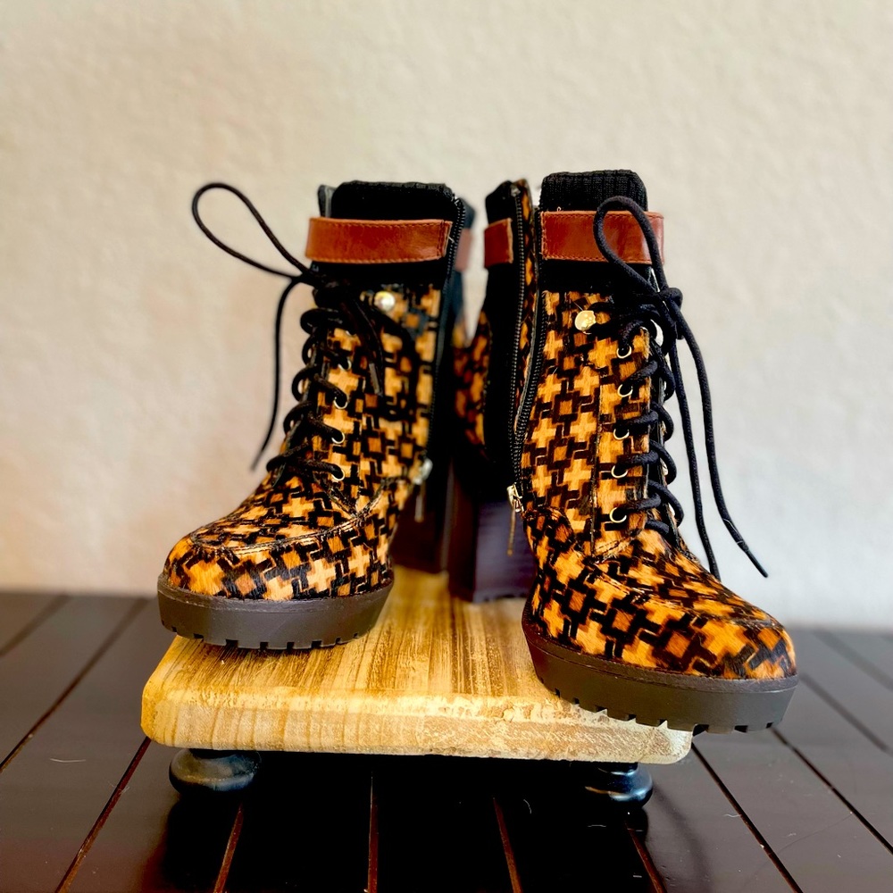 ANTONIO MELANI Ankle Boots NWT